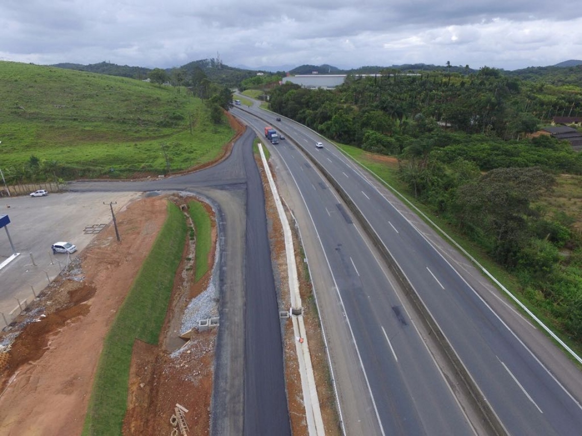 Adrimar - Terraplenagem, Construção e Pavimentação